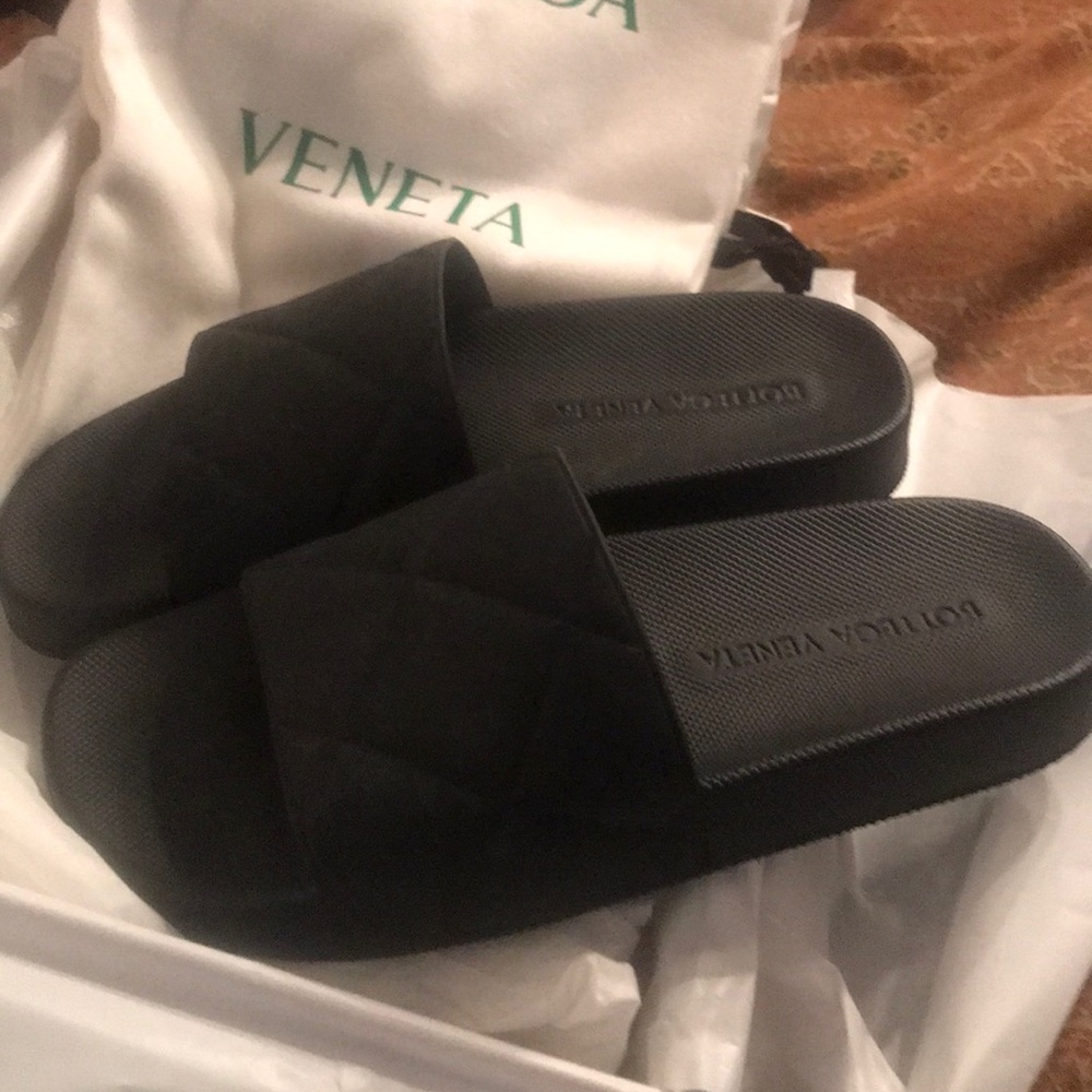 Bottega slides